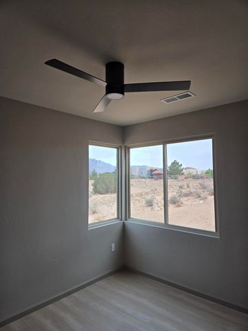 6704 Vatapa Road NE, Rio Rancho, NM 87144