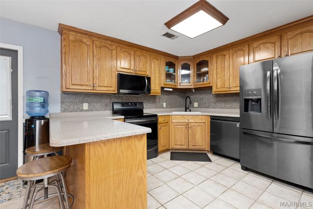 555 Shady Acres Drive, Titus, AL 36080