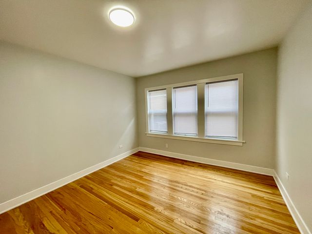 4853 W Augusta Boulevard 2, Chicago, IL 60651