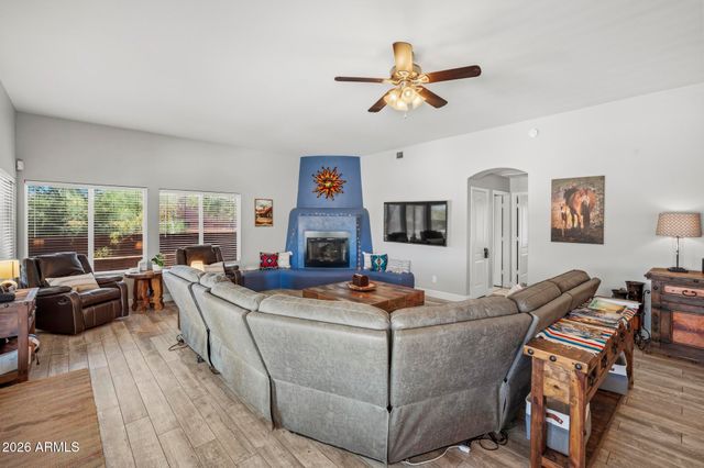 38253 N 3RD Street, Phoenix, AZ 85086