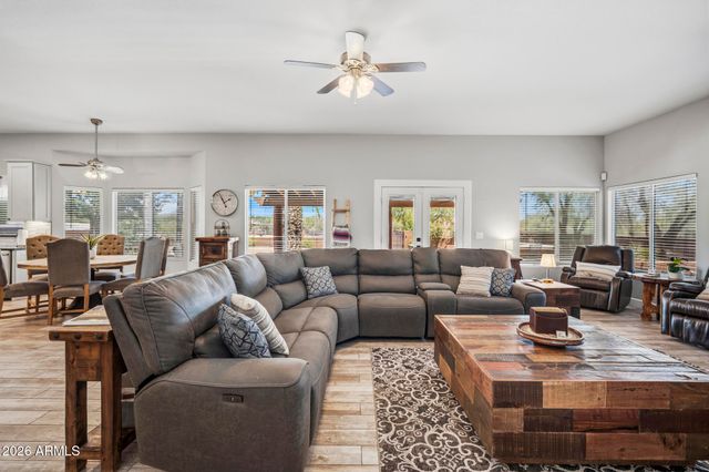 38253 N 3RD Street, Phoenix, AZ 85086