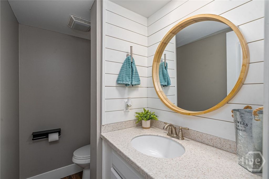 Image 16 of property listing at 22 Monastery Road, Savannah, GA 31411