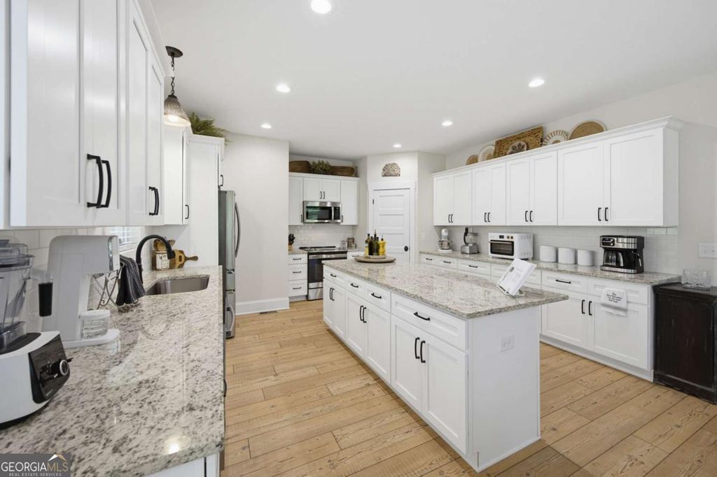 566 Roper Drive, Clarkesville, GA 30523 — photo 5