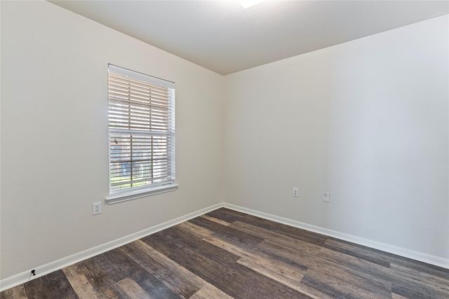 10200 E Lone Pine LN, Austin, TX 78747