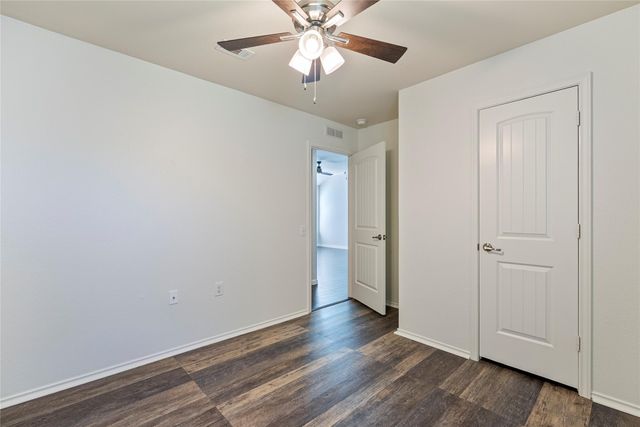 10200 E Lone Pine LN, Austin, TX 78747