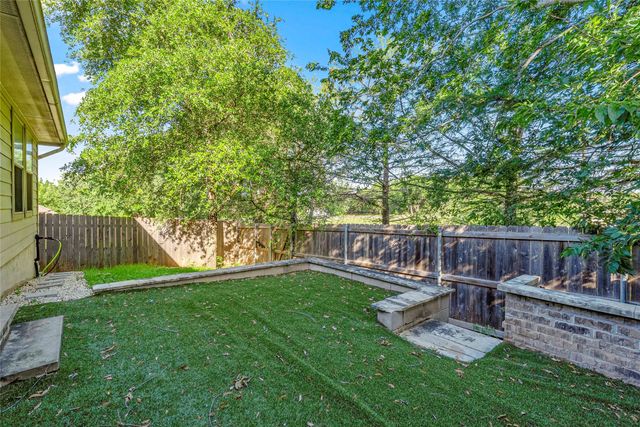 10200 E Lone Pine LN, Austin, TX 78747