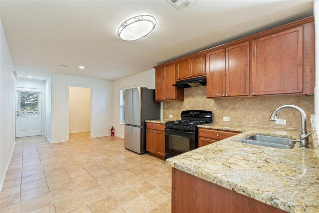 10200 E Lone Pine LN, Austin, TX 78747