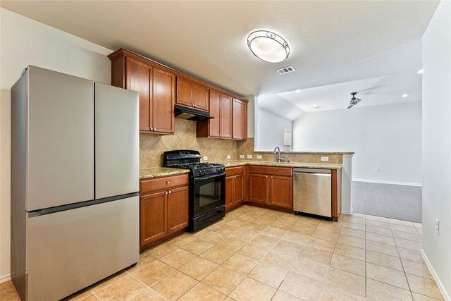 10200 E Lone Pine LN, Austin, TX 78747