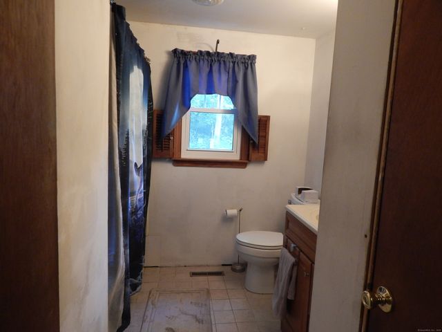 85 Bradford Road, Torrington, CT 06790