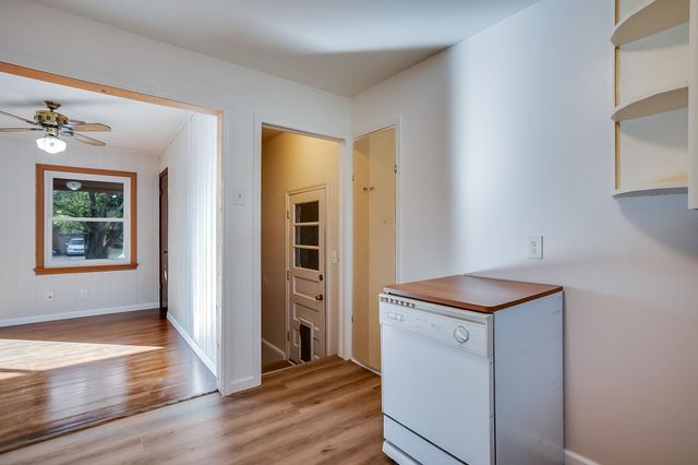 1122 Inverness, Wichita, KS 67218