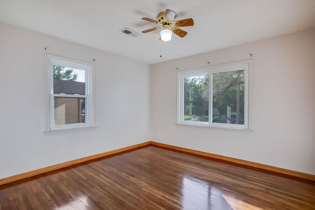 1122 Inverness, Wichita, KS 67218