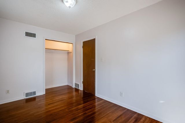 1122 Inverness, Wichita, KS 67218