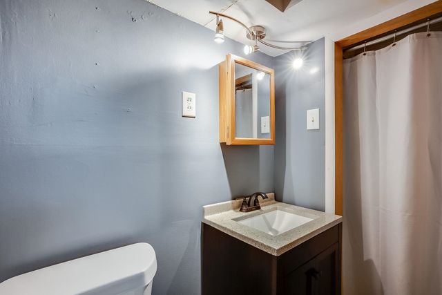 1122 Inverness, Wichita, KS 67218