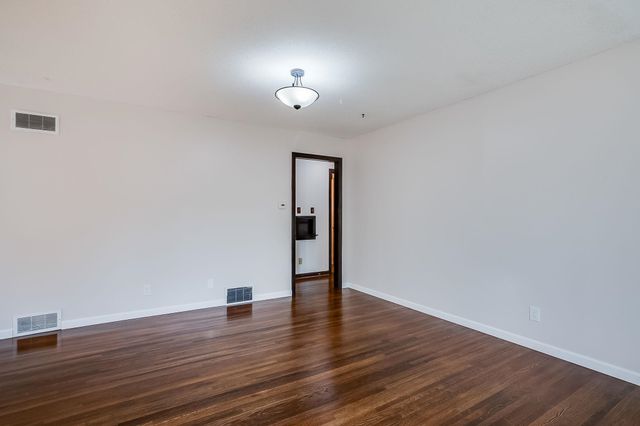 1122 Inverness, Wichita, KS 67218