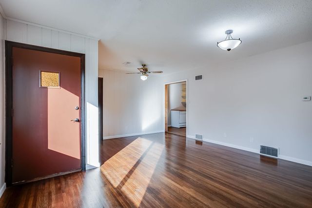 1122 Inverness, Wichita, KS 67218