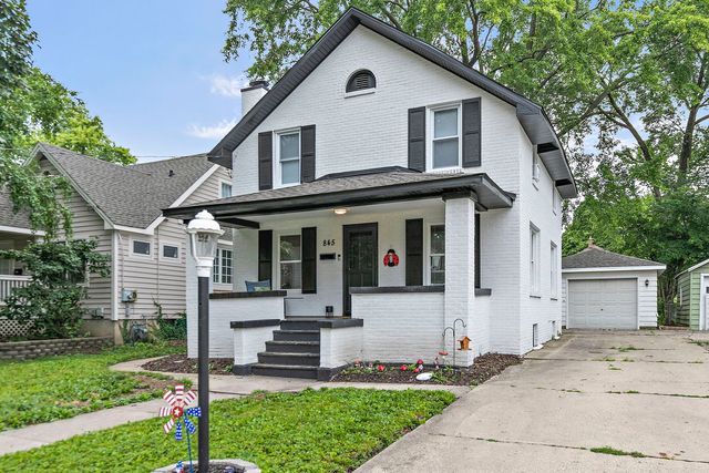 845 N 10th Street, Dekalb, IL 60115