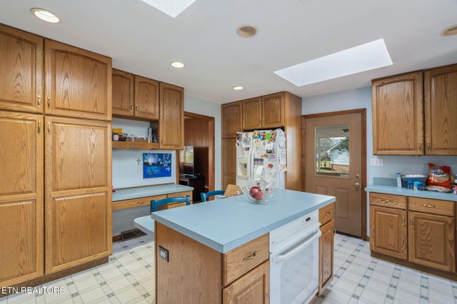 129 Cumberland View Drive, Oak Ridge, TN 37830