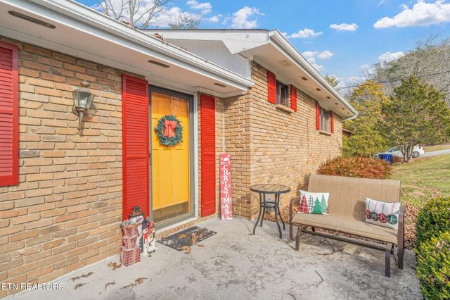 129 Cumberland View Drive, Oak Ridge, TN 37830