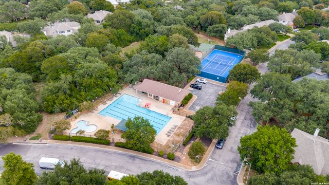 8 ASPEN CREEK DR, San Antonio, TX 78248