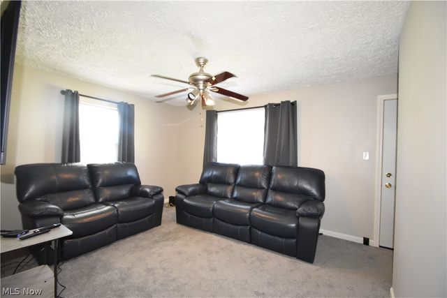 616 Poland Avenue, Struthers, OH 44471