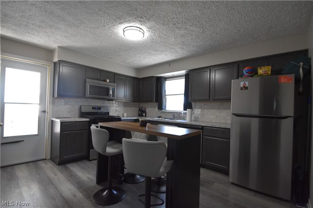 616 Poland Avenue, Struthers, OH 44471