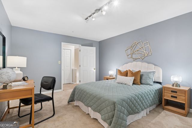 597 Saint James Walk SE, Marietta, GA 30067