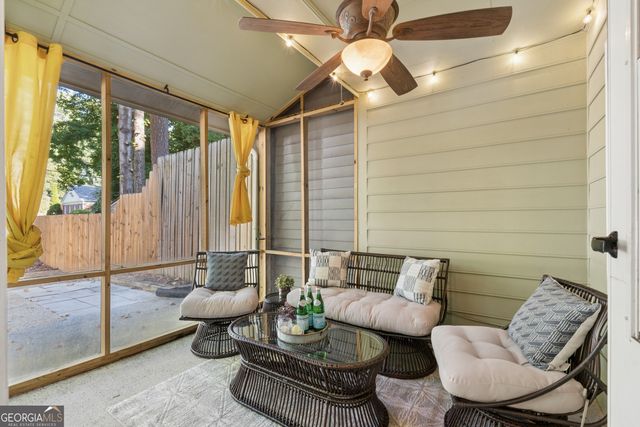 597 Saint James Walk SE, Marietta, GA 30067