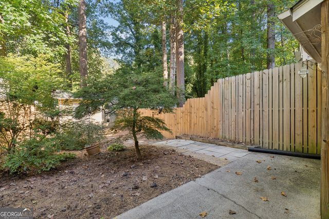 597 Saint James Walk SE, Marietta, GA 30067