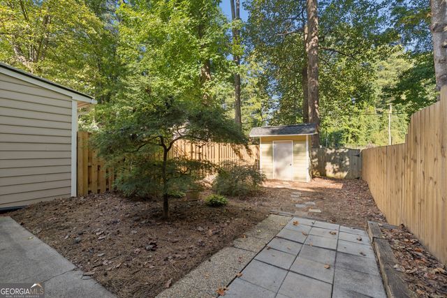 597 Saint James Walk SE, Marietta, GA 30067