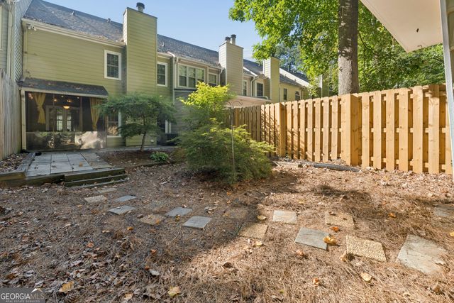 597 Saint James Walk SE, Marietta, GA 30067