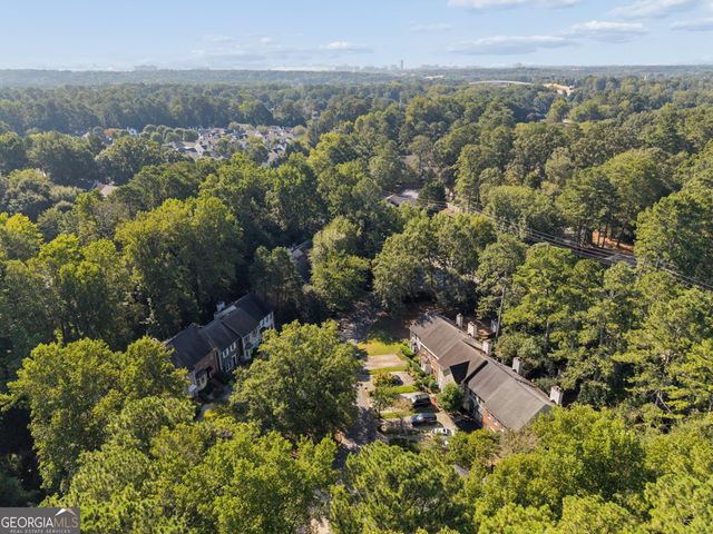 597 Saint James Walk SE, Marietta, GA 30067