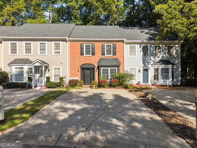 597 Saint James Walk SE, Marietta, GA 30067