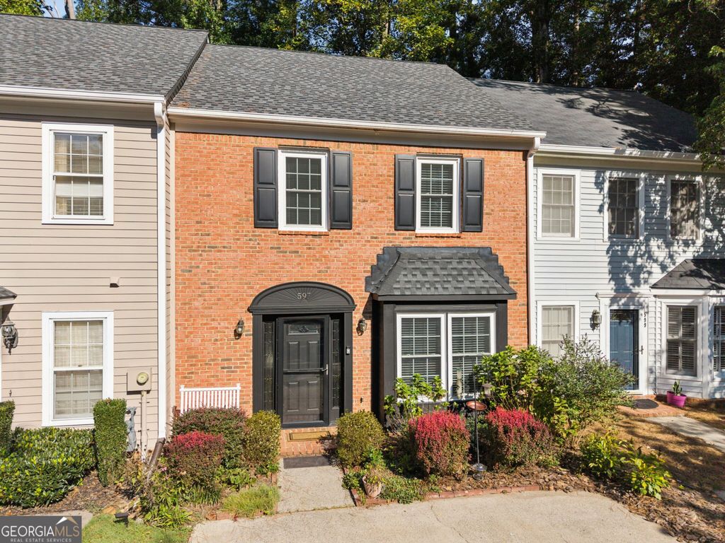597 Saint James Walk SE, Marietta, GA 30067