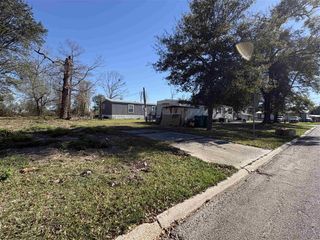 818 Live Oak Street, Westlake, LA 70669