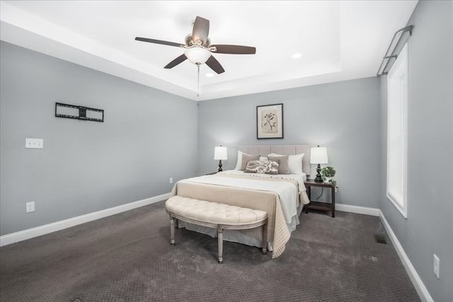 4 Donald Ave, Chelmsford, MA 01824