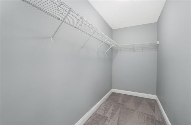 4 Donald Ave, Chelmsford, MA 01824