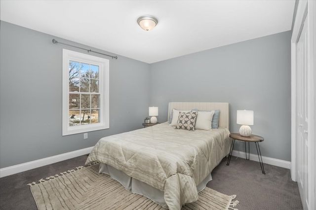 4 Donald Ave, Chelmsford, MA 01824