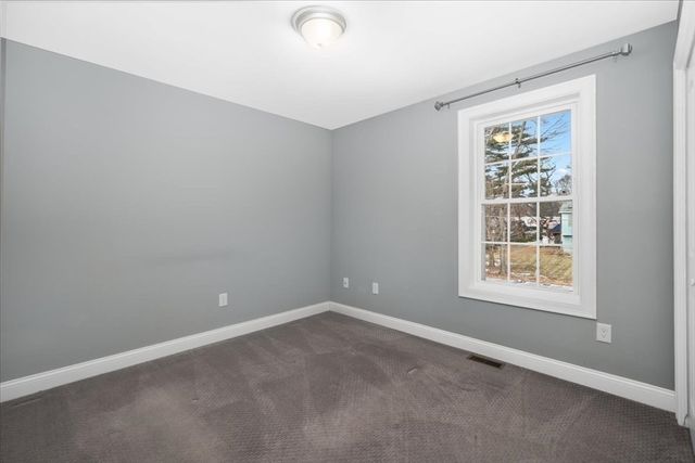 4 Donald Ave, Chelmsford, MA 01824