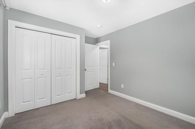 4 Donald Ave, Chelmsford, MA 01824