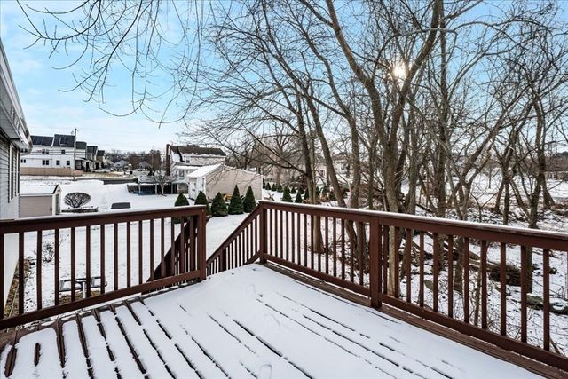 4 Donald Ave, Chelmsford, MA 01824