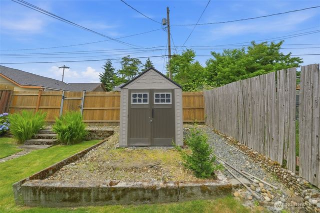 3734 E I Street, Tacoma, WA 98404