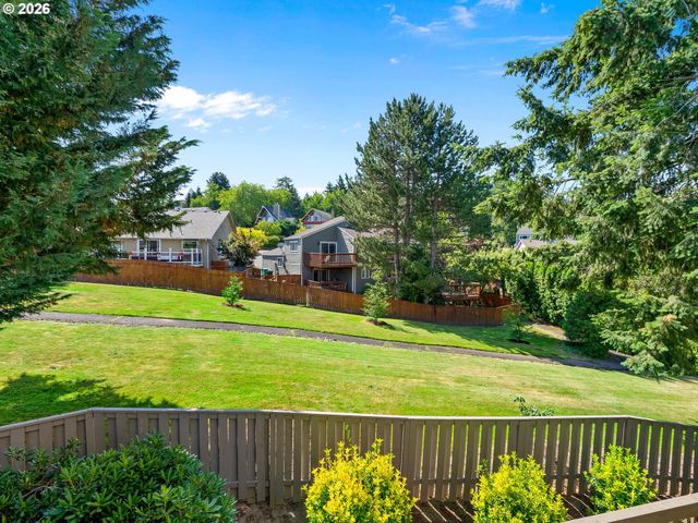 11641 Se FLAVEL St, Portland, OR 97266