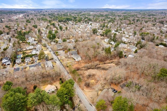 53 Elmwood Rd, Wellesley, MA 02481