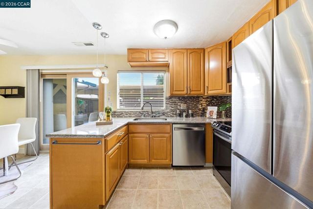 2443 Oliver Dr, Hayward, CA 94545