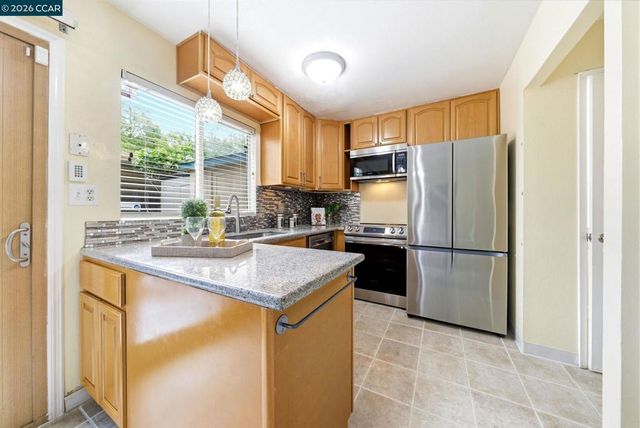2443 Oliver Dr, Hayward, CA 94545