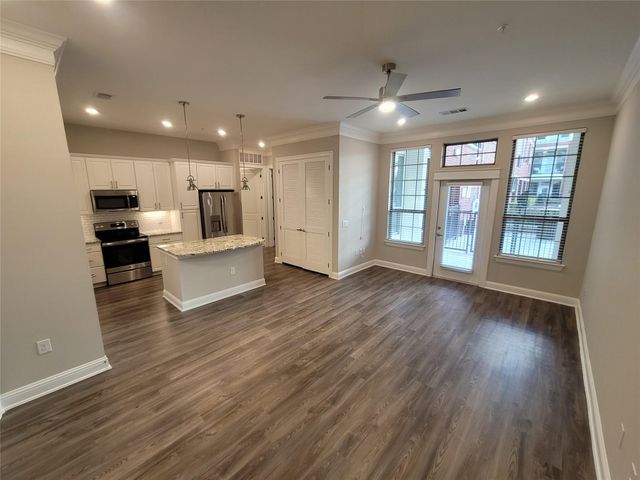 2111 Austin Street 306, Houston, TX 77002