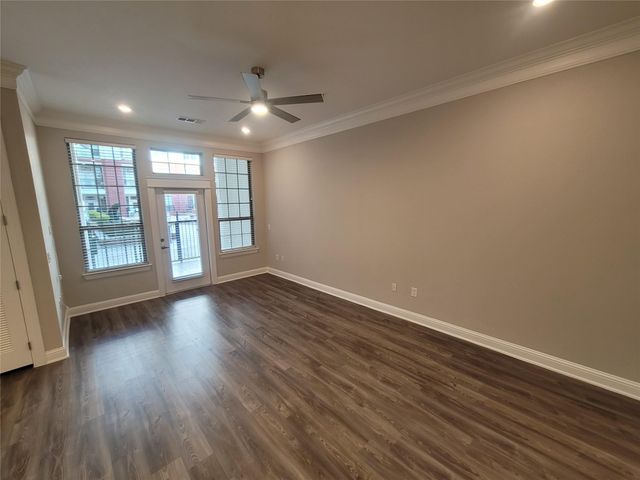 2111 Austin Street 306, Houston, TX 77002