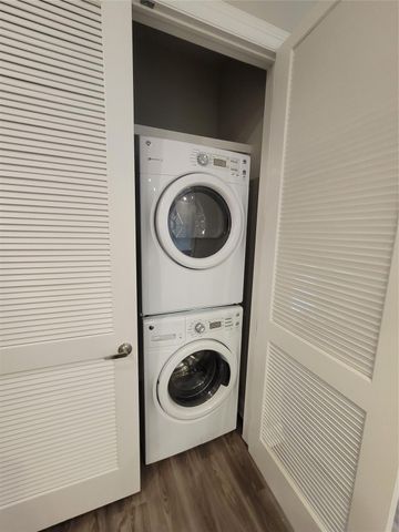 2111 Austin Street 306, Houston, TX 77002