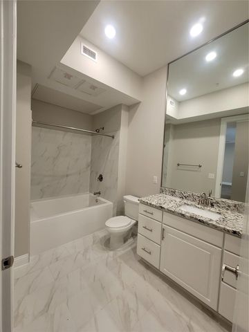 2111 Austin Street 306, Houston, TX 77002