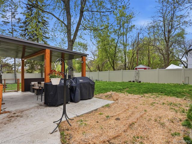 18048 Elizabeth Street, Roseville, MI 48066